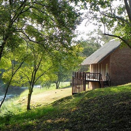Kwambali Riverside Lodge Hazyview Chambre photo