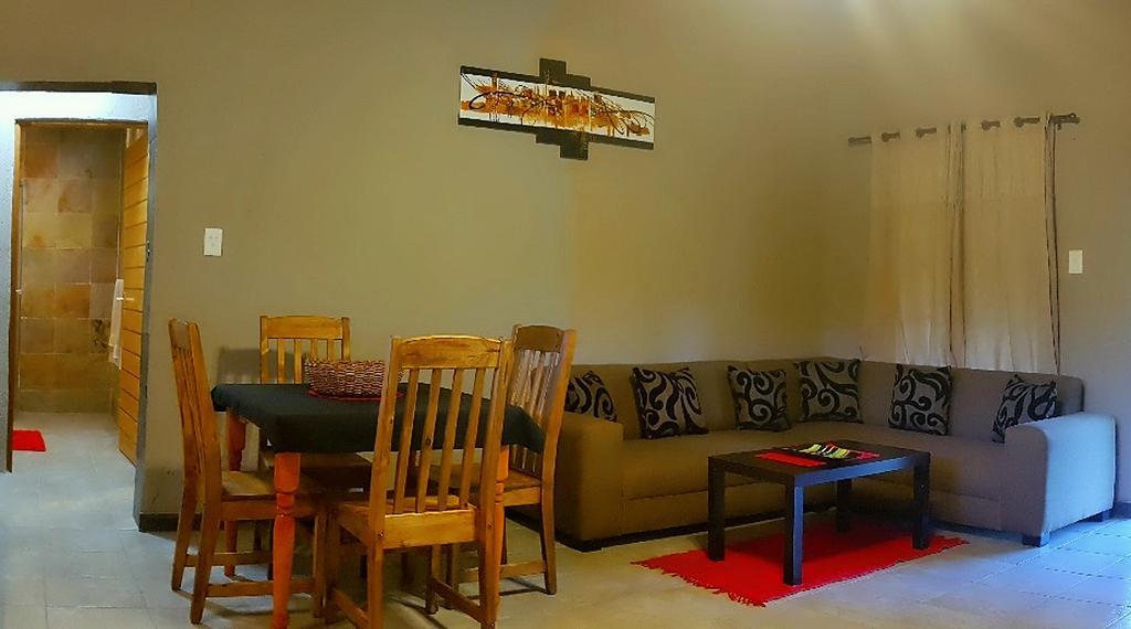 Kwambali Riverside Lodge Hazyview Extérieur photo