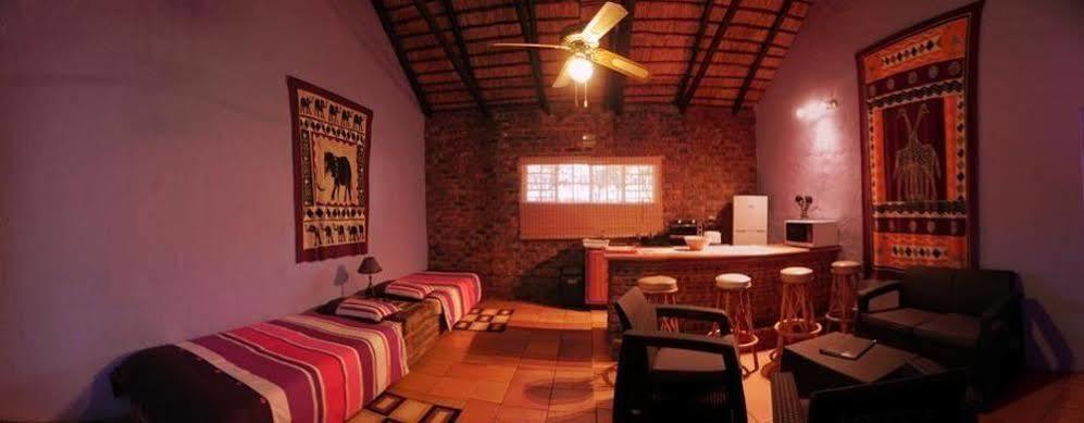 Kwambali Riverside Lodge Hazyview Extérieur photo